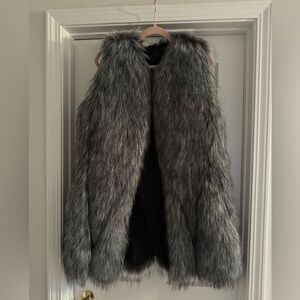 NWT BCBGMAXAZRIA faux fur statement vest size M